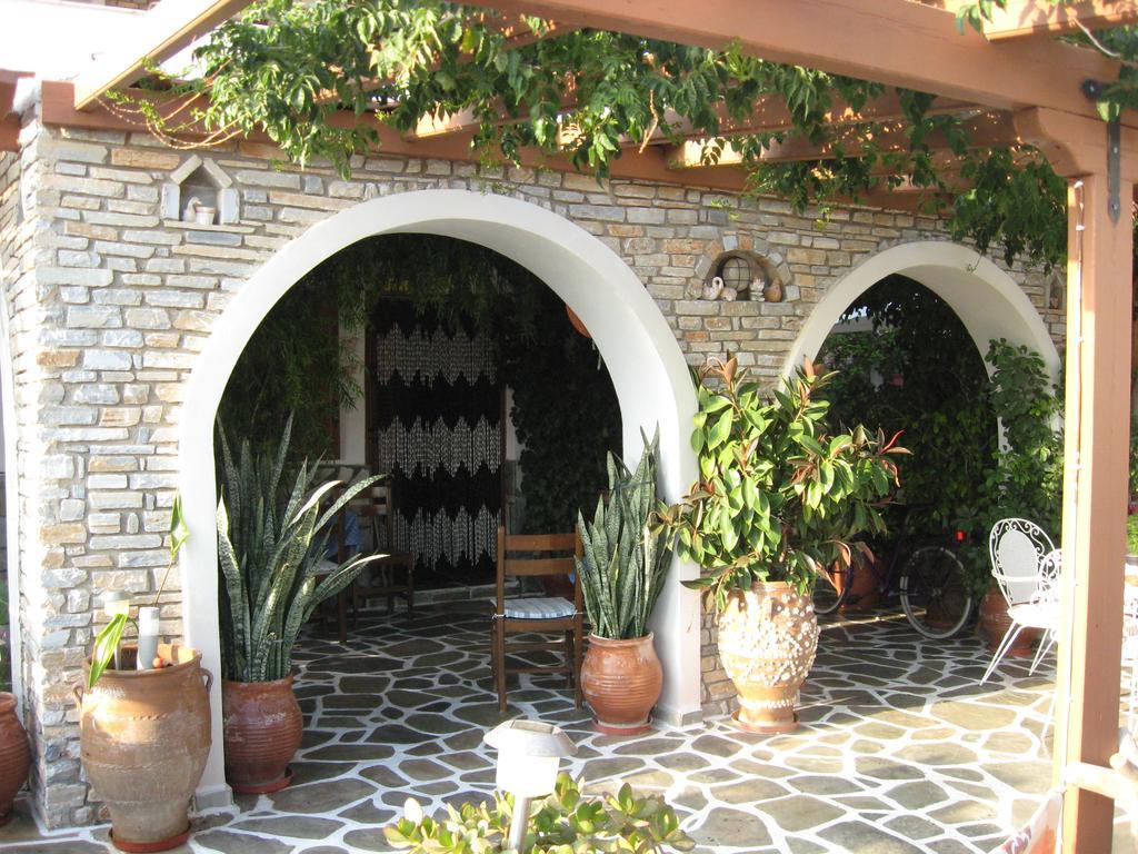 Pension Irini-Vicky Chora Exterior foto