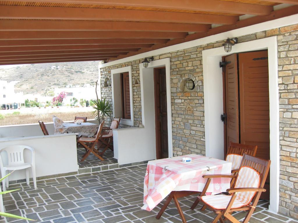 Pension Irini-Vicky Chora Exterior foto