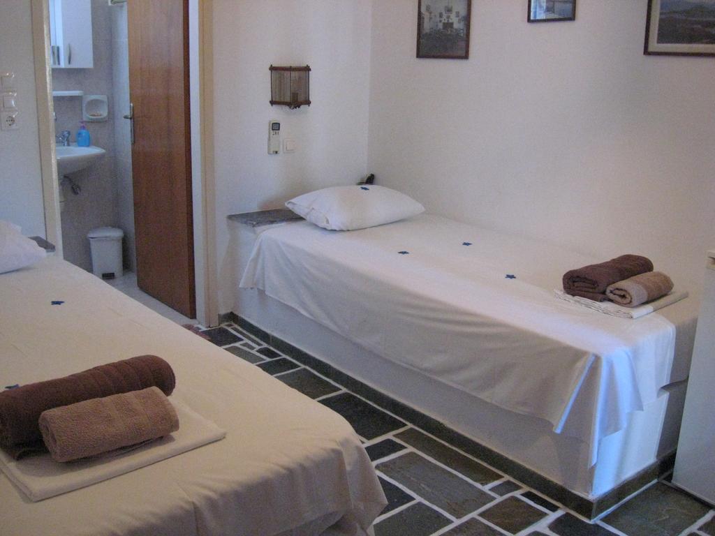 Pension Irini-Vicky Chora Exterior foto